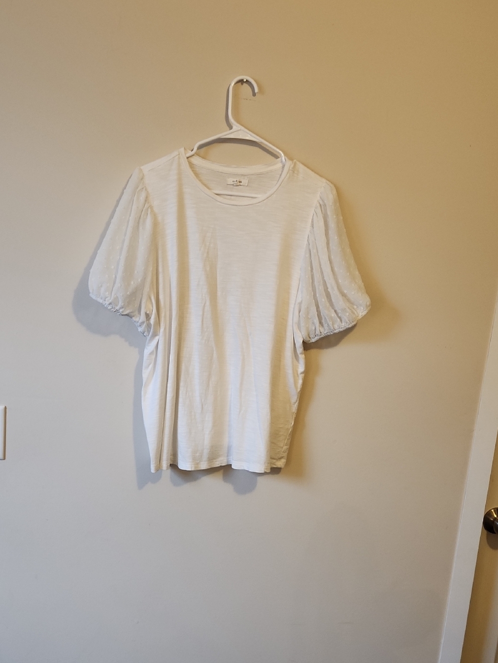 Maurices White Puff Sleeve Crew Neck Tee
